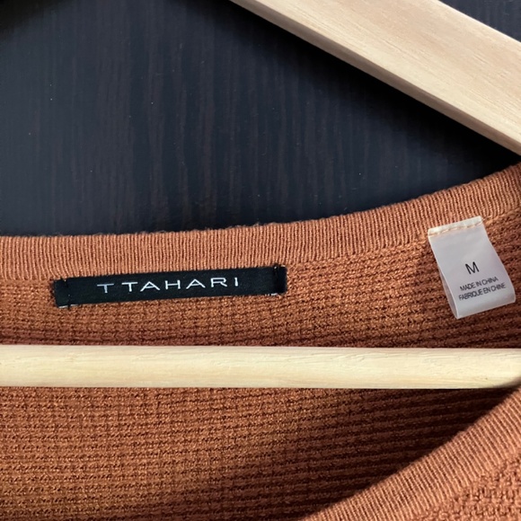 TAHARI KNIT SWEATER TOP - Picture 2 of 6